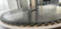 Vente en gros usine Lame de scie circulaire TCT 12 pouces 300 mm 60T à dents ATB certifiées en carbure de tungstène pour une coupe propre du bois dur massif