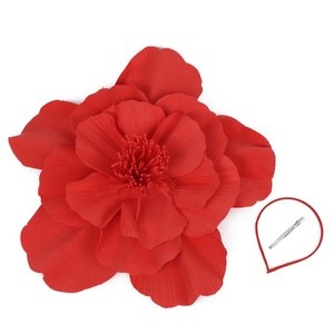 Serre-tête géant pour fête, motif floral exagéré, rose et rouge, style Jockey Club, durable, pour extérieur, coiffe irisée pour cheveux - Product Image 3