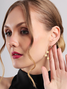 Pendientes de aro con diseño de arco en oro marquesa, joyería de moda minimalista y escultural, estilo moderno y ligero. - Product Image 3