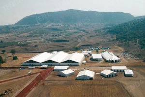 Abri <span class=keywords><strong>temporaire</strong></span> extérieur, cadre en aluminium, chapiteau de réception, chapiteau de cérémonie, grande tente de cérémonie à vendre - Product Image 3