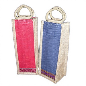 Sac à vin réutilisable en tissu de jute pour 2 à 6 bouteilles avec poignée en corde, motif géométrique, taille moyenne, bordure ZARI - Lowellcraft - Product Image 1