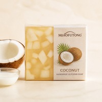 Savon artisanal en gros à la noix de coco, visage et corps, aux huiles essentielles de fruits, hydratant, mousse riche et crémeuse, tous types de peau, OEM 200g