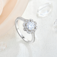 Bague de fiançailles Halo fleurie en argent sterling 925 avec pierres pavées latérales, alliance de mariage à coupe ronde, bague de promesse pour femme