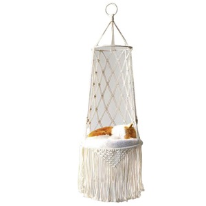 Hamaca Colgante <span class=keywords><strong>para</strong></span> Gatos de Macramé Tejida a Mano Estilo Boho, Cama Colgante de <span class=keywords><strong>Cuerda</strong></span> de Algodón, Columpio <span class=keywords><strong>para</strong></span> Mascotas, Percha <span class=keywords><strong>para</strong></span> Ventana de Gatos con Cojín de Terciopelo y Pelota de Juguete - Product Image 4