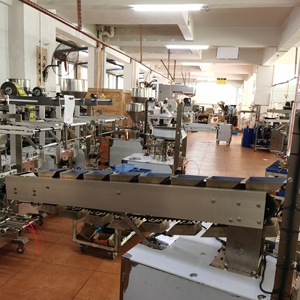 Machine d'emballage verticale automatique à <span class=keywords><strong>prix</strong></span> abordable pour sachets de chips de banane et de pommes de terre, idéale pour les petites quantités - Product Image 5