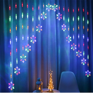 Vente en gros <span class=keywords><strong>de</strong></span> lumières <span class=keywords><strong>de</strong></span> rideau à LED colorées RVB basse énergie IP65 lumières <span class=keywords><strong>de</strong></span> Noël extérieures DC5V Hot New Christmas LED - Product Image 3