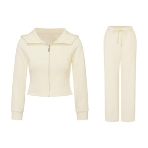 Ensemble de survêtement 2 pièces personnalisé pour femme : sweat-shirt oversize et pantalon de jogging ample avec poches, essentiel pour l'hiver, avec fermeture éclair - Product Image 1