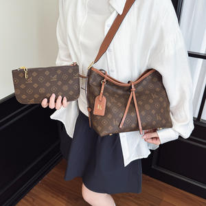 Vente en gros de sacs à main de luxe rétro avec lettres pour femmes sacs à bandoulière de marque connue de créateur fourre-tout de qualité supérieure - Product Image 2