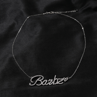 Nouveau pendentif nom en forme de cœur glacé en majuscules et minuscules, chaînes anglaises pour femmes et hommes, bijoux en acier inoxydable 316L