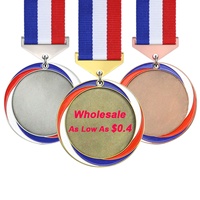 Trophées et médailles sportives en alliage de zinc avec logo doré pour gymnastique, Muay Thai, baseball, judo, football, taekwondo, musculation et événements de remise de diplômes