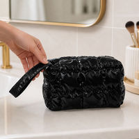 Tas Kosmetik Berlapis Quilted, Tas Makeup Puffy Warna Solid, Organizer Perlengkapan Mandi, Tempat Penyimpanan Perjalanan