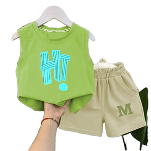 Canotta e Shorts Casual da ragazzo in 2 pezzi senza maniche in morbido misto poliestere e cotone per l'estate - Product Image 1