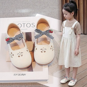 รองเท้าหนังเจ้าหญิงแบบมีโบว์เจาะลายเก๋ไก๋สำหรับเด็กผู้หญิงวัยเตาะแตะ สวมใส่สบายในชีวิตประจำวัน - Product Image 2