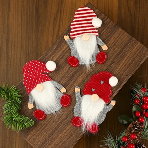 Decoraciones Navideñas: Fundas de Fieltro para Cuchillos y Tenedores con Diseño de Anciano Sin Rostro, Porta Cubiertos para Mesa - Product Image 4