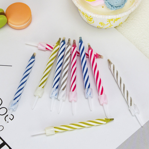 Bougies d'anniversaire en spirale magiques réutilisables en gros, 10 pièces, en cire <span class=keywords><strong>de</strong></span> paraffine, écologiques, non toxiques, pour mariages, Noël, décoration intérieure - Product Image 3