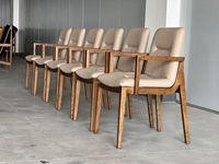 Fauteuil de salle à manger Idao en cuir pleine fleur avec dossier, structure en frêne blanc massif, design moderne et minimaliste pour cafés, mobilier de maison et salles d'exposition