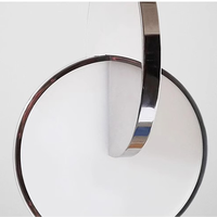Lustre à disque rond minimaliste nordique avec abat-jour en acrylique à corps en miroir en métal pour hôtels chambres salon et couloir