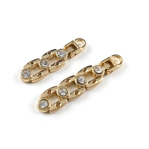 5 #   Tirette de fermeture éclair à verrouillage automatique en diamant pour fermetures éclair en plastique, logo personnalisé, couleur personnalisée, en alliage de zinc métallique sans nickel - Product Image 4