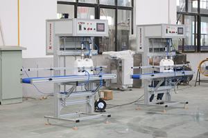 Full Automatic 0.5-5L Lubrificante Oil <span class=keywords><strong>Jerrycan</strong></span> Água Barril Garrafas De Plástico vazamento Testing Machine - Product Image 2