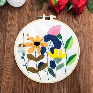 Kit de broderie à la main pour débutants adultes, décoration d'intérieur, avec fil en polyester, motif de fleurs en point de croix sur tissu en coton par XIXI - Product Image 1