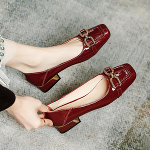 Zapatos Mary Jane de Mujer con Punta Cuadrada de Charol, Tacón Medio, Correa con Hebilla, Cómodos y Fáciles de Poner, para Todas las Temporadas - Product Image 5
