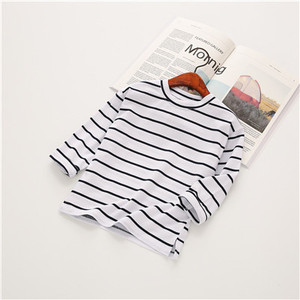 Nouveau T-shirt Premium à manches longues 180 g/m² avec trou pour le pouce - Product Image 3