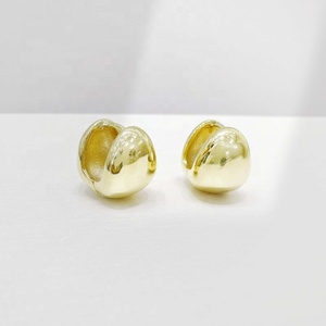Precio al por mayor: Pendientes de aro gruesos de plata 925 estilo hip hop, modernos y delicados para mujer, con circonita de lujo y oro de 14k, estilo occidental. - Product Image 2