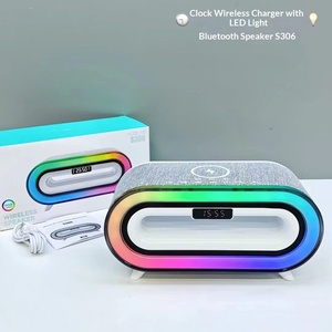 Lampe d'ambiance RGB portable avec mini-haut-parleur de bureau, horloge, radio FM, lecteur de carte TF et haut-parleur sans fil V5.0 - Product Image 4