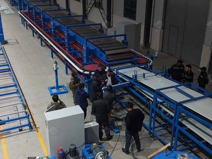 Lini Produksi <span class=keywords><strong>Panel</strong></span> Sandwich Otomatis Penuh dengan Kontrol PLC - Product Image 4