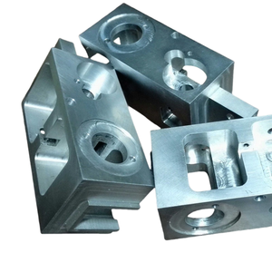 Ingénierie de précision Pièces de coupe en métal personnalisées L'usinage CNC à bas prix comprend des services d'usinage en acier inoxydable par lots - Product Image 1