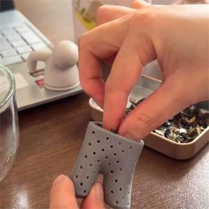 Grey Human Shape Food Grade Silicone Tea Infuser Cute Christmas Gift Brewing Tea Strainer <strong>for</strong> Tea Maker Cup Filter - Product Image 6
