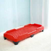 Lit d'école portable empilable en plastique de style traditionnel pour enfants, idéal pour chambre à coucher, salle à manger, mobilier de maternelle, prix d'usine