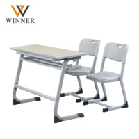 Ensemble de bureau et de chaise double moderne en plastique confortable, réglable en hauteur, couleur sélectionnable, pour les bureaux à domicile ou les salles de classe
