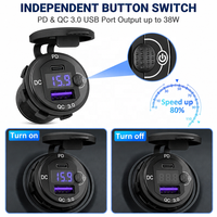 Chargeur de voiture USB-C 12-24V à charge rapide avec port AUX, étanche, PD20W QC3.0, voltmètre et interrupteur pour camions, bateaux, camping-cars/motos (1 an)