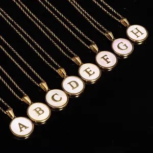 Corrente de palavra, colar personalizado de ouro inoxidável letra inicial A-Z de concha branca redonda de pingente de colar para mulheres jóias espirituais