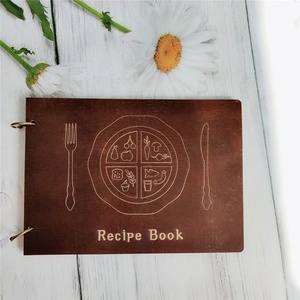 Bomboniere in Legno Personalizzate, <span class=keywords><strong>Libro</strong></span> Ricette Inciso al Laser, Raccoglitore Personalizzabile, Ricettario Familiare Unico, Artigianato per Feste - Product Image 4