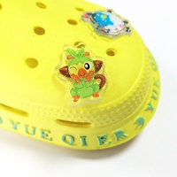 Décoration de breloques de chaussures mignonnes d'anime en acrylique avec paillettes personnalisées