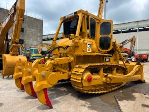 รถดันดินตีนตะขาบ Caterpillar CAT D7G มือสอง รถดันดิน CAT D7G อุปกรณ์ก่อสร้างหนัก - Product Image 1