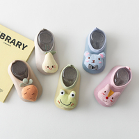 Chaussures de bébé pré-marcheurs en peluche 3D animaux printemps-été, semelle souple, maille respirante, premiers pas, pantoufles mignonnes de dessin animé pour nourrissons
