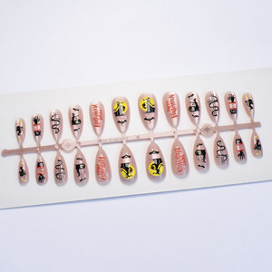 Unghie Finte di Alta Qualità Stile Punk Y2k, Tema Halloween con Ragnatele, 24 Pezzi - Product Image 1
