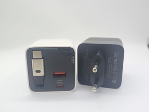 Chargeur rapide GaN 65W <span class=keywords><strong>pour</strong></span> <span class=keywords><strong>iPhone</strong></span> 16 Smart Watch Câble rétractable <span class=keywords><strong>Pied</strong></span> pliant Fonction PD 3.0 - Product Image 3