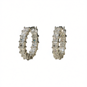 Pendientes Huggie de Plata 925 de Lujo con Cristales de Estrás, Diseño Geométrico con Engaste de Puntas, para Mujer, Uso Diario - Product Image 1