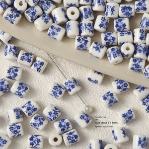 Cuentas <span class=keywords><strong>de</strong></span> cerámica <span class=keywords><strong>de</strong></span> flor <span class=keywords><strong>de</strong></span> ciruelo <span class=keywords><strong>de</strong></span> porcelana blanca y azul <span class=keywords><strong>de</strong></span> estilo chino Retro hechas a mano, nuevos accesorios <span class=keywords><strong>de</strong></span> joyería DIY, cuentas sueltas al por mayor - Product Image 3