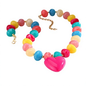 Collier fantaisie de qualité supérieure en résine colorée, bijou tendance et élégant, chaîne plaquée or, pièce maîtresse mignonne pour femme - Product Image 4