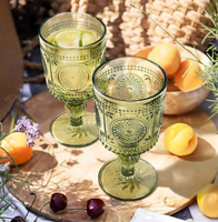 Gobelets en verre rouge solide fantaisie de 10 oz, verres à champagne texturés à motif floral pour la décoration de mariages de luxe