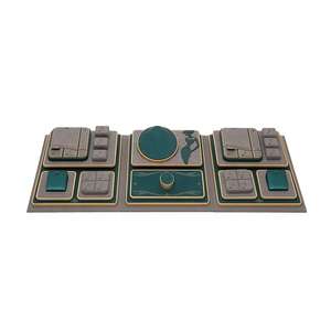 Ensemble de présentoirs à bijoux en bois de haute qualité avec revêtement en microfibre de fibre supérieure et cuir PU, et surpiqûres en velours microfibre coloré - Product Image 1