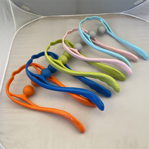 Masajeador de punto de presión para cuello, hombros, cervicales, forma de U, doble bola suave, venta al por mayor - Product Image 5