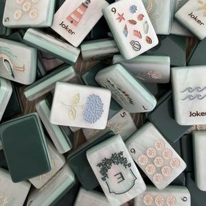 Juego de Mahjong Americano de Lujo Green Coast Sands, Portátil, Grabado en Acrílico, Duradero, para Reuniones Familiares y Sociales, <span class=keywords><strong>Fengcai</strong></span> - Product Image 3