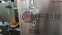 Machine de remplissage semi-automatique à pompe magnétique (simple/double tête) avec contrôle servo : pour l'eau, l'alcool et les huiles essentielles