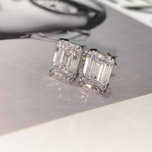 ต่างหูเพชรทรงเหลี่ยมมรกตที่ได้รับการรับรองจาก IGI ตัวเรือนทองคำขาว 9K-18K แบบสี่ก้านสำหรับผู้หญิง - Product Image 6
